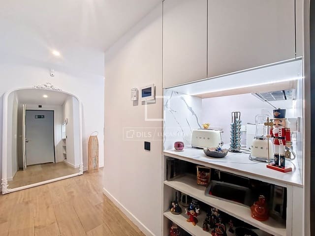 3 quarto Apartamento para venda em Vilanova i la Geltrú com piscina - 479 000 € (Ref: 9707925)