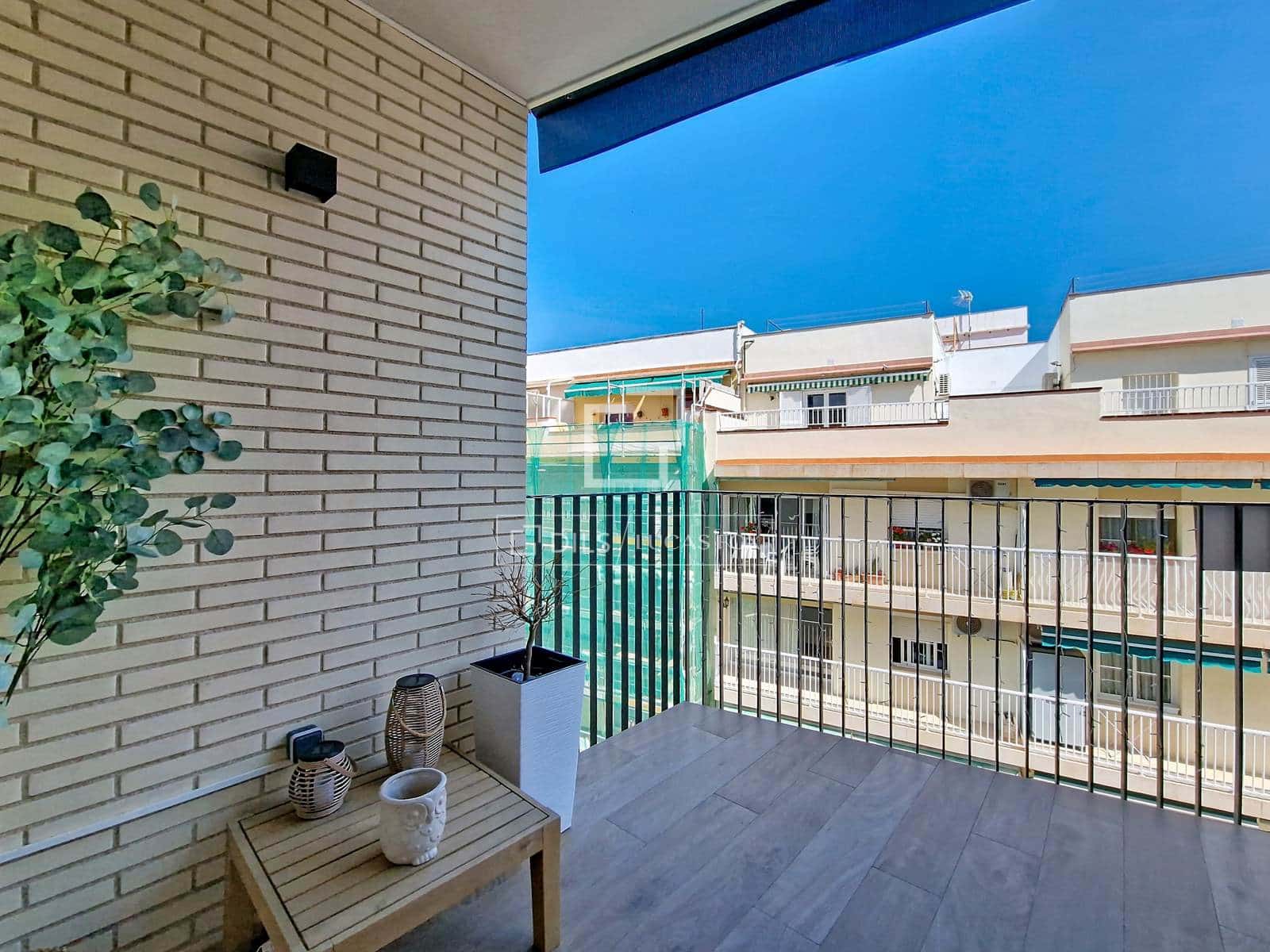 3 quarto Apartamento para venda em Vilanova i la Geltru com piscina - 479 000 € (Ref: 9707925)