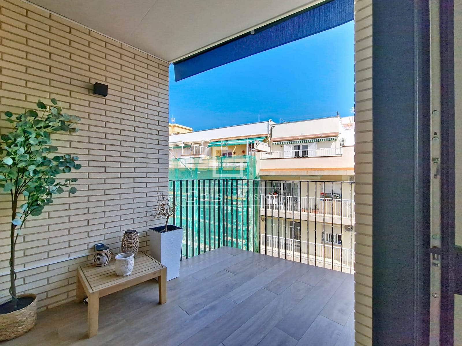 3 quarto Apartamento para venda em Vilanova i la Geltru com piscina - 479 000 € (Ref: 9707925)