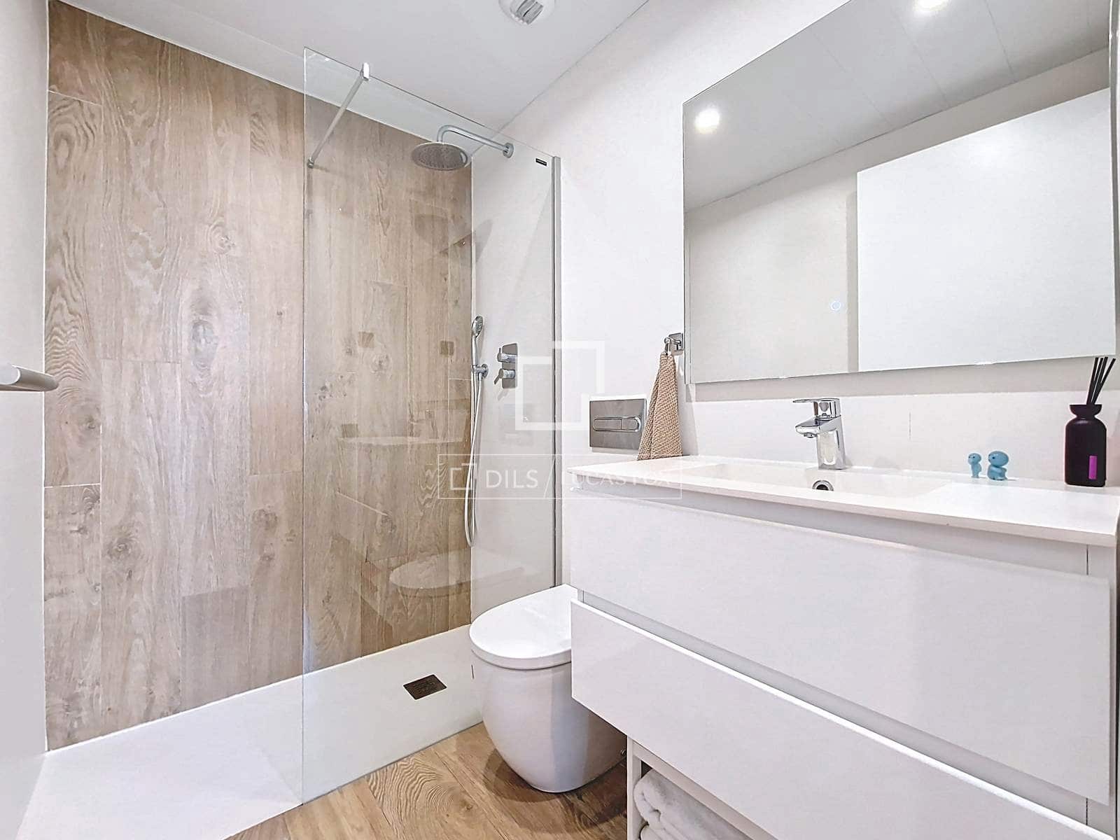 3 quarto Apartamento para venda em Vilanova i la Geltru com piscina - 479 000 € (Ref: 9707925)