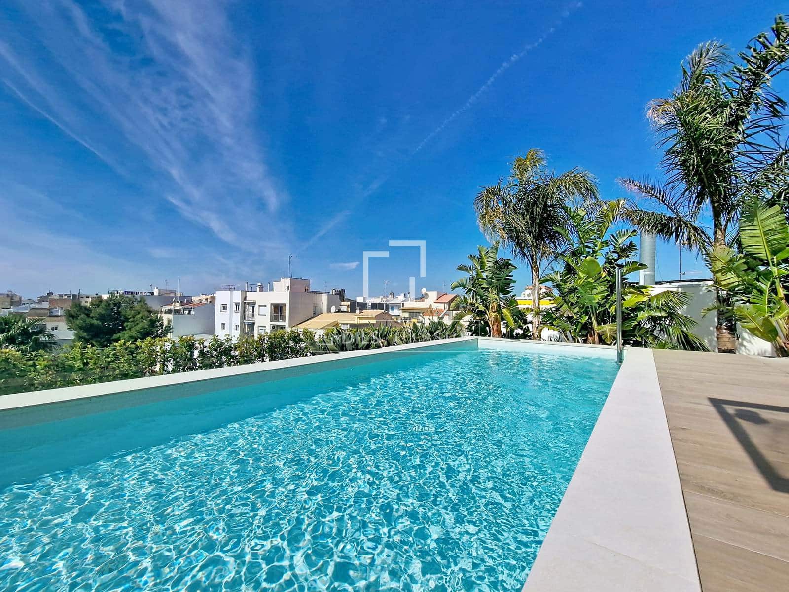 3 quarto Apartamento para venda em Vilanova i la Geltru com piscina - 479 000 € (Ref: 9707925)