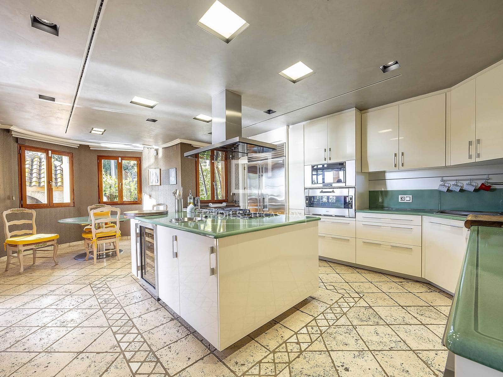 6 Zimmer Villa zu verkaufen in Pucol mit Pool Garage - 4.225.000 € (Ref: 9707929)