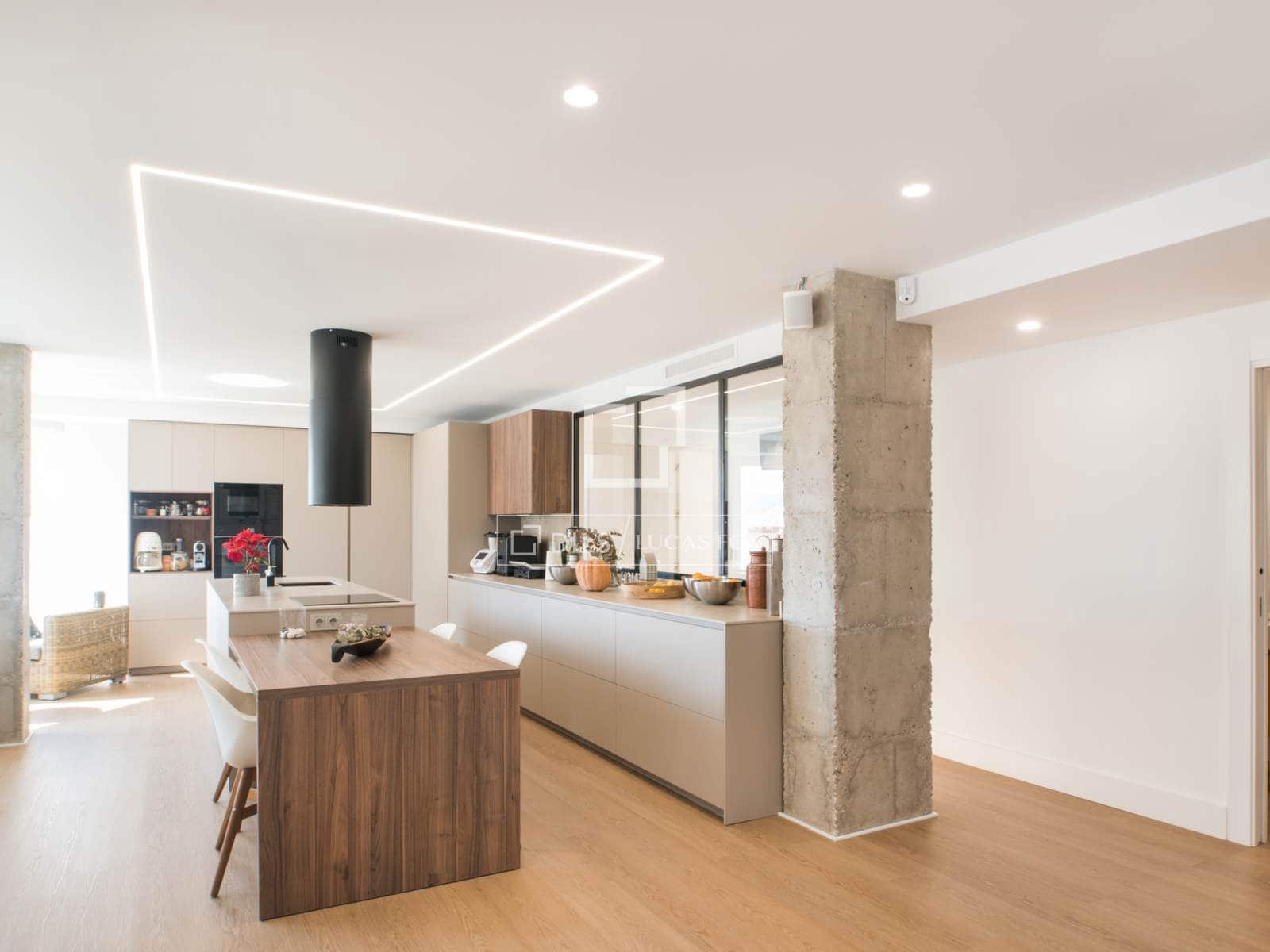 4 bedroom Apartment for sale in Malaga city - € 1,695,000 (Ref: 9708069)