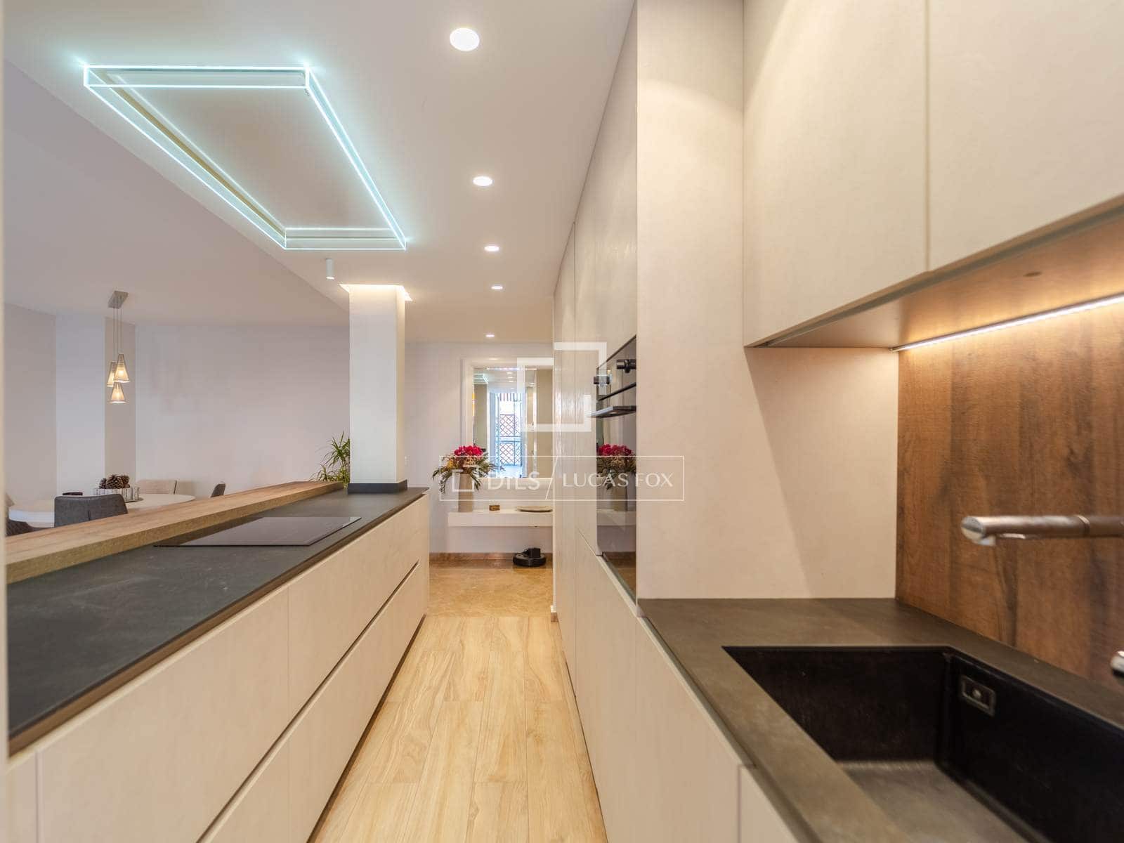 3 soveværelse Lejlighed til salg i Valencia by med swimmingpool garage - € 665.000 (Ref: 9708071)