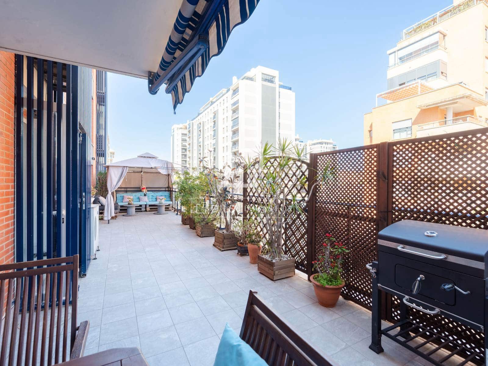 3 soveværelse Lejlighed til salg i Valencia by med swimmingpool garage - € 665.000 (Ref: 9708071)