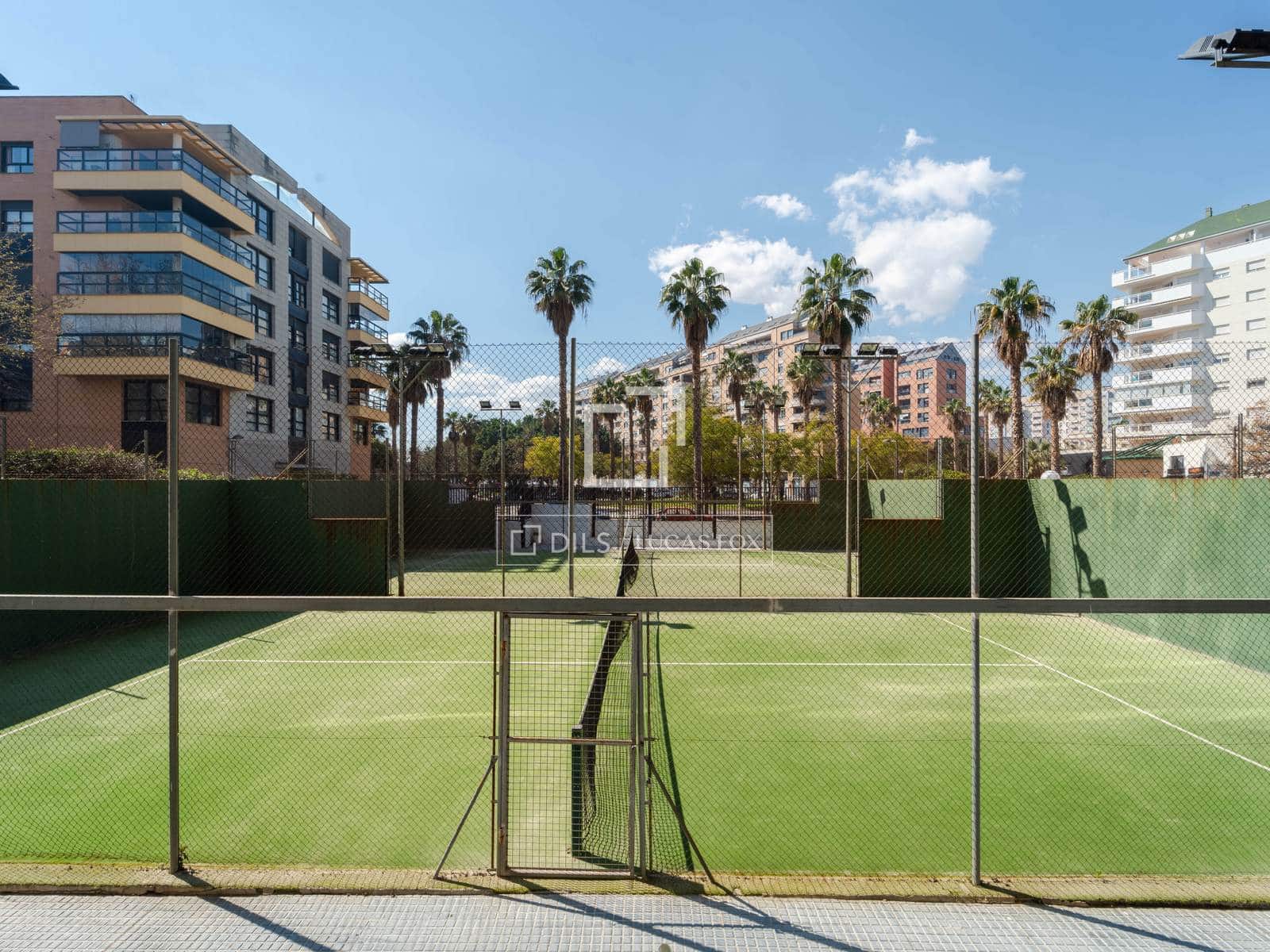 3 soveværelse Lejlighed til salg i Valencia by med swimmingpool garage - € 665.000 (Ref: 9708071)