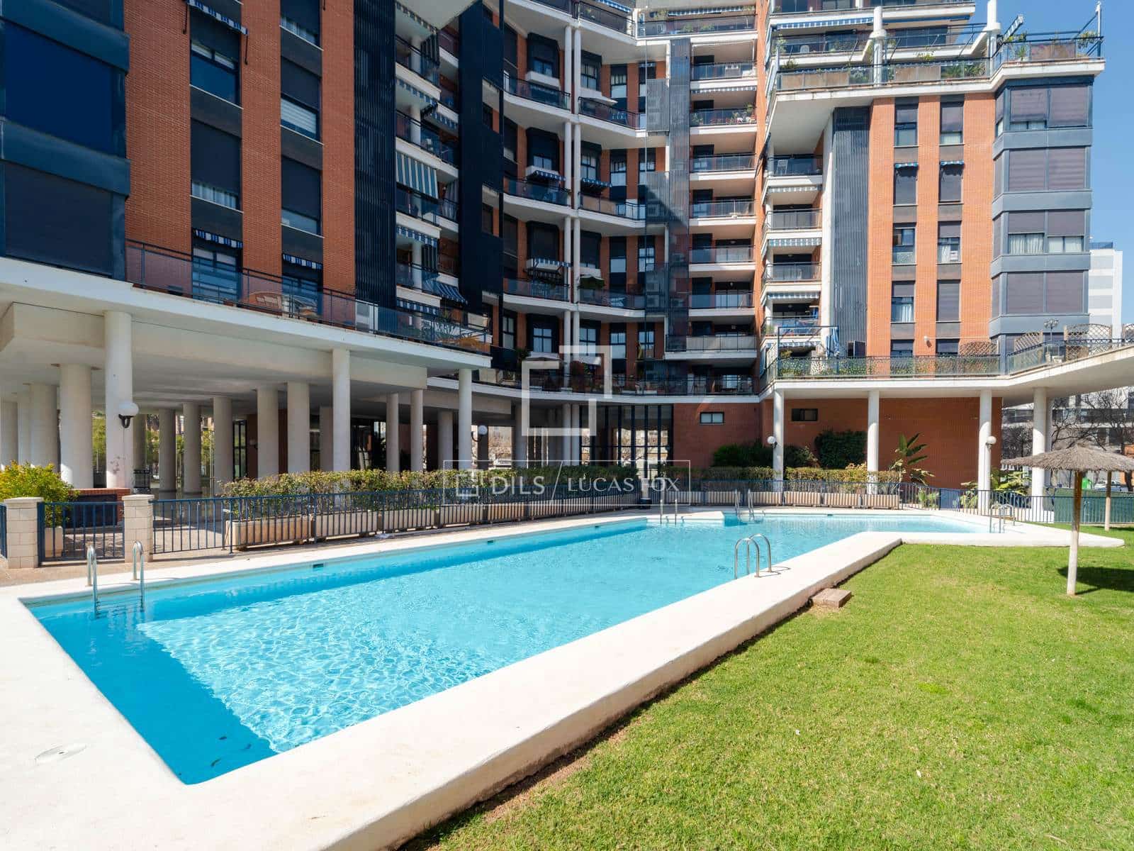 3 soveværelse Lejlighed til salg i Valencia by med swimmingpool garage - € 665.000 (Ref: 9708071)