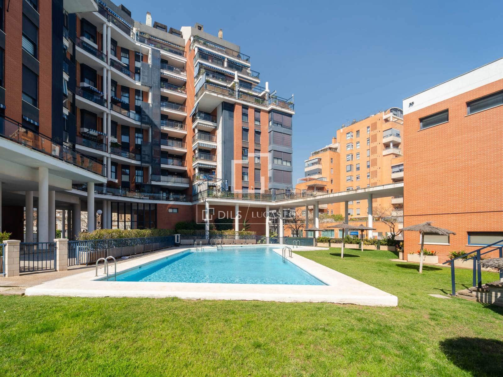 3 soveværelse Lejlighed til salg i Valencia by med swimmingpool garage - € 665.000 (Ref: 9708071)