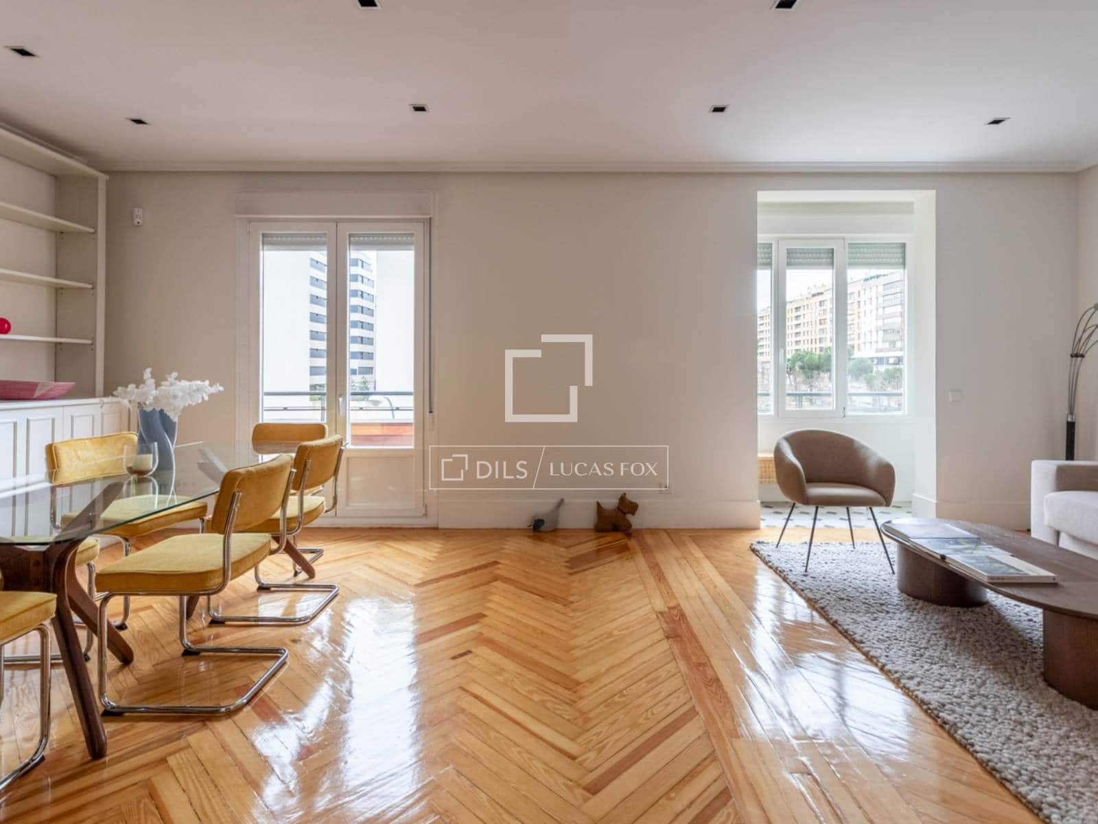 3 quarto Apartamento para arrendar em Madrid cidade - 3 750 € (Ref: 9709038)