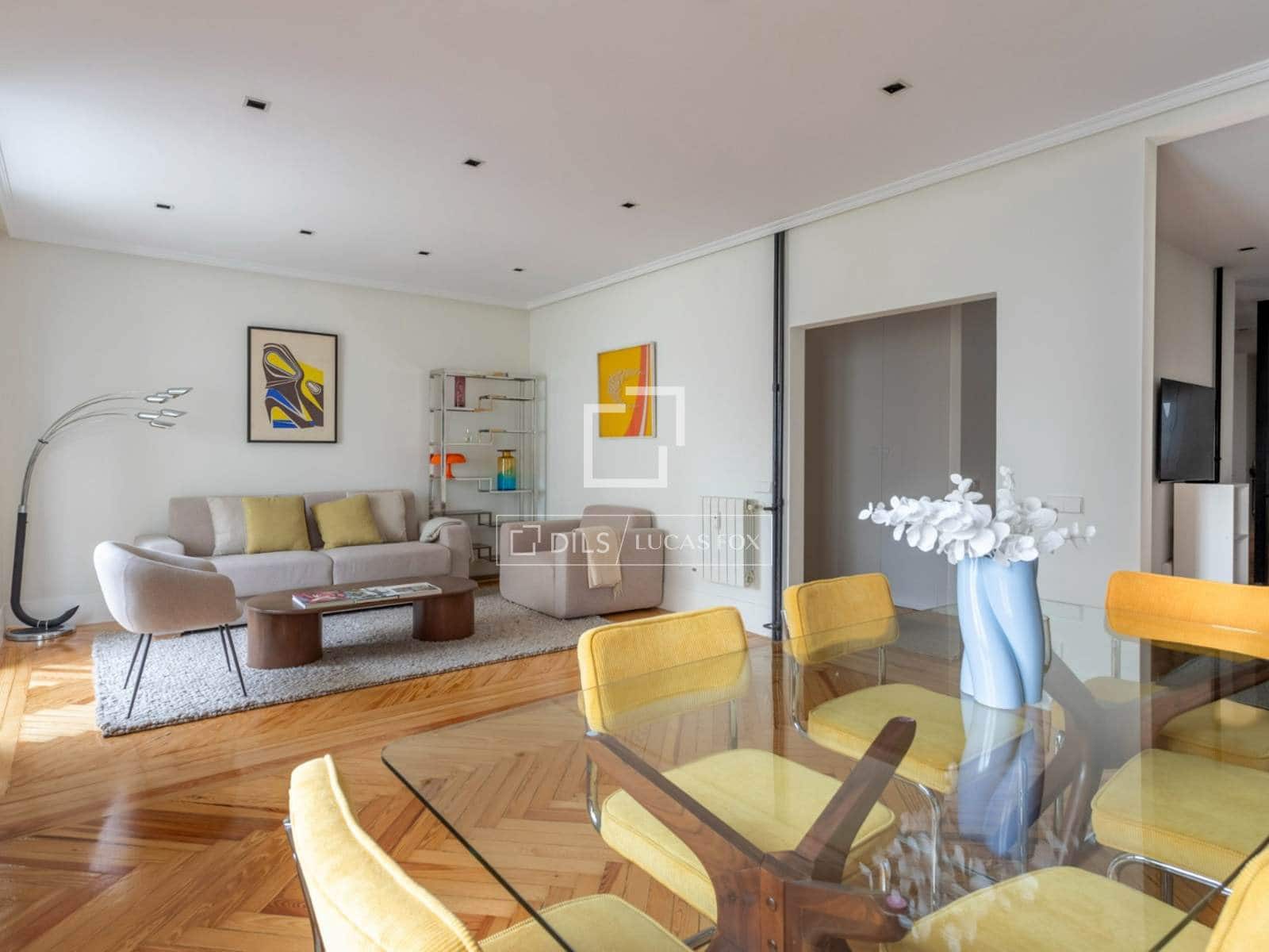 3 quarto Apartamento para arrendar em Madrid cidade - 3 750 € (Ref: 9709038)