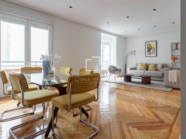 Appartement de 3 chambres à louer à Rios Rosas, Madrid ville - 3 750 € (Ref: 9709038)