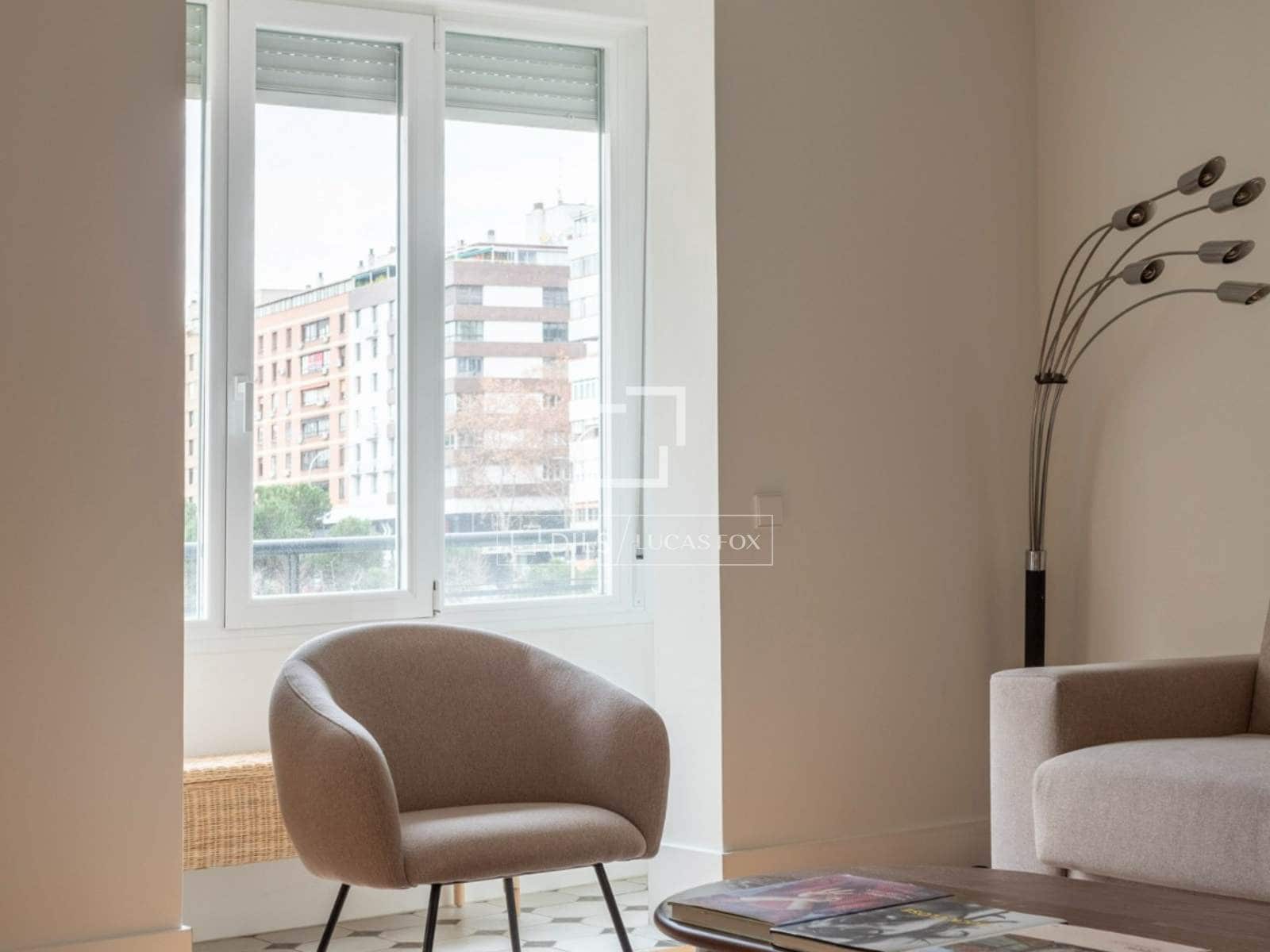 3 quarto Apartamento para arrendar em Madrid cidade - 3 750 € (Ref: 9709038)