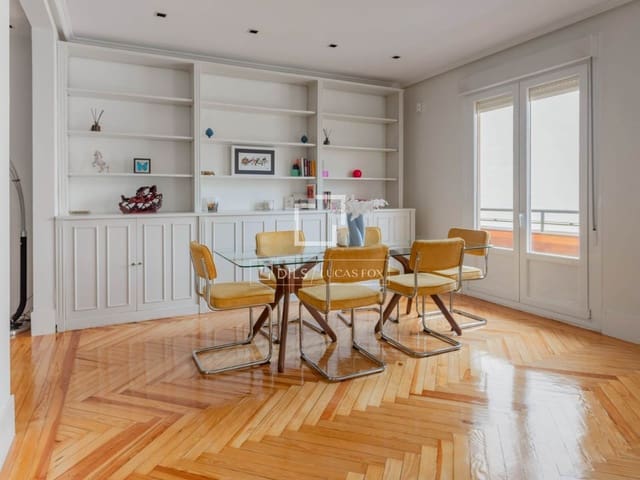 Appartement de 3 chambres à louer à Rios Rosas, Madrid ville - 3 750 € (Ref: 9709038)