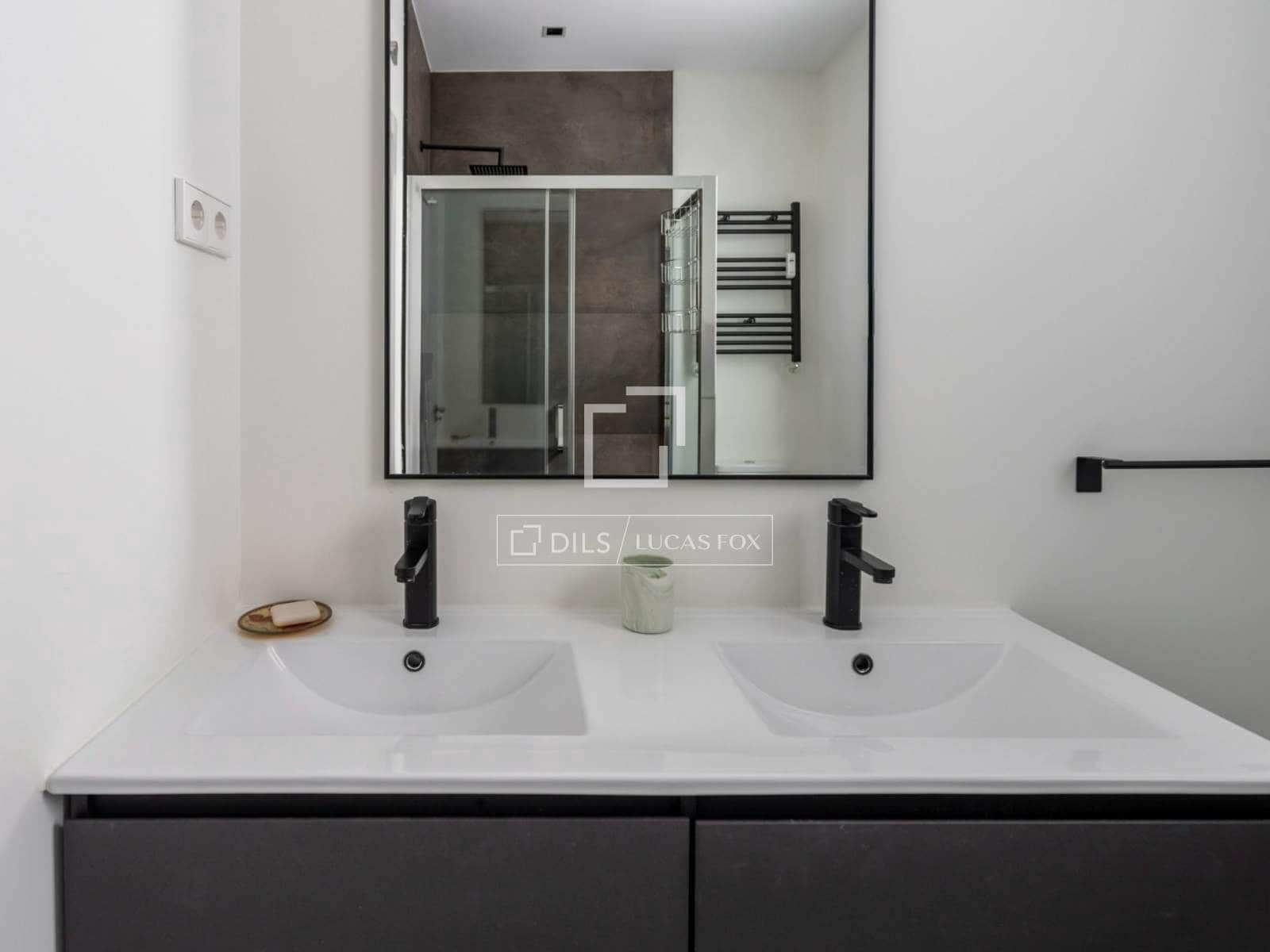 3 quarto Apartamento para arrendar em Madrid cidade - 3 750 € (Ref: 9709038)