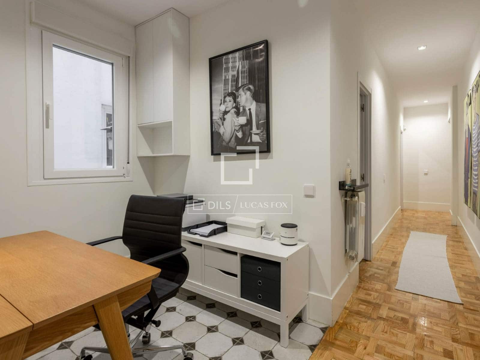 3 quarto Apartamento para arrendar em Madrid cidade - 3 750 € (Ref: 9709038)