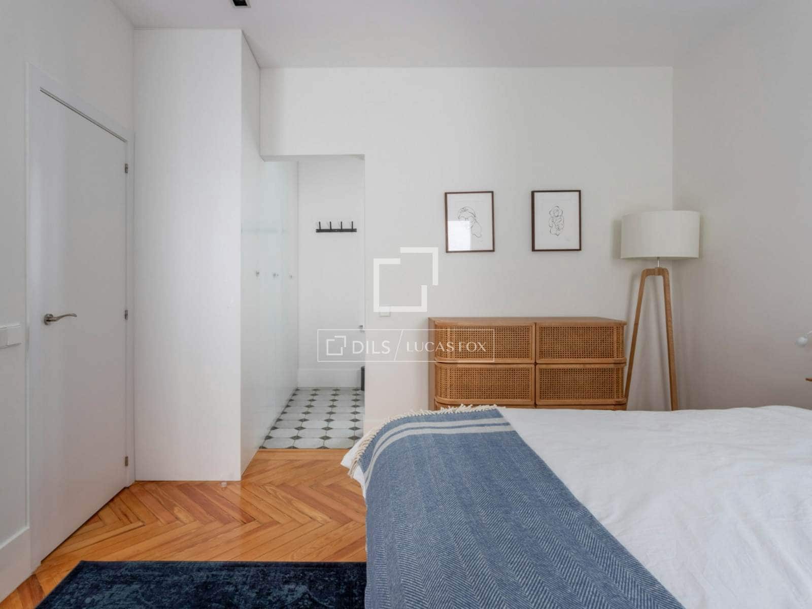 3 quarto Apartamento para arrendar em Madrid cidade - 3 750 € (Ref: 9709038)