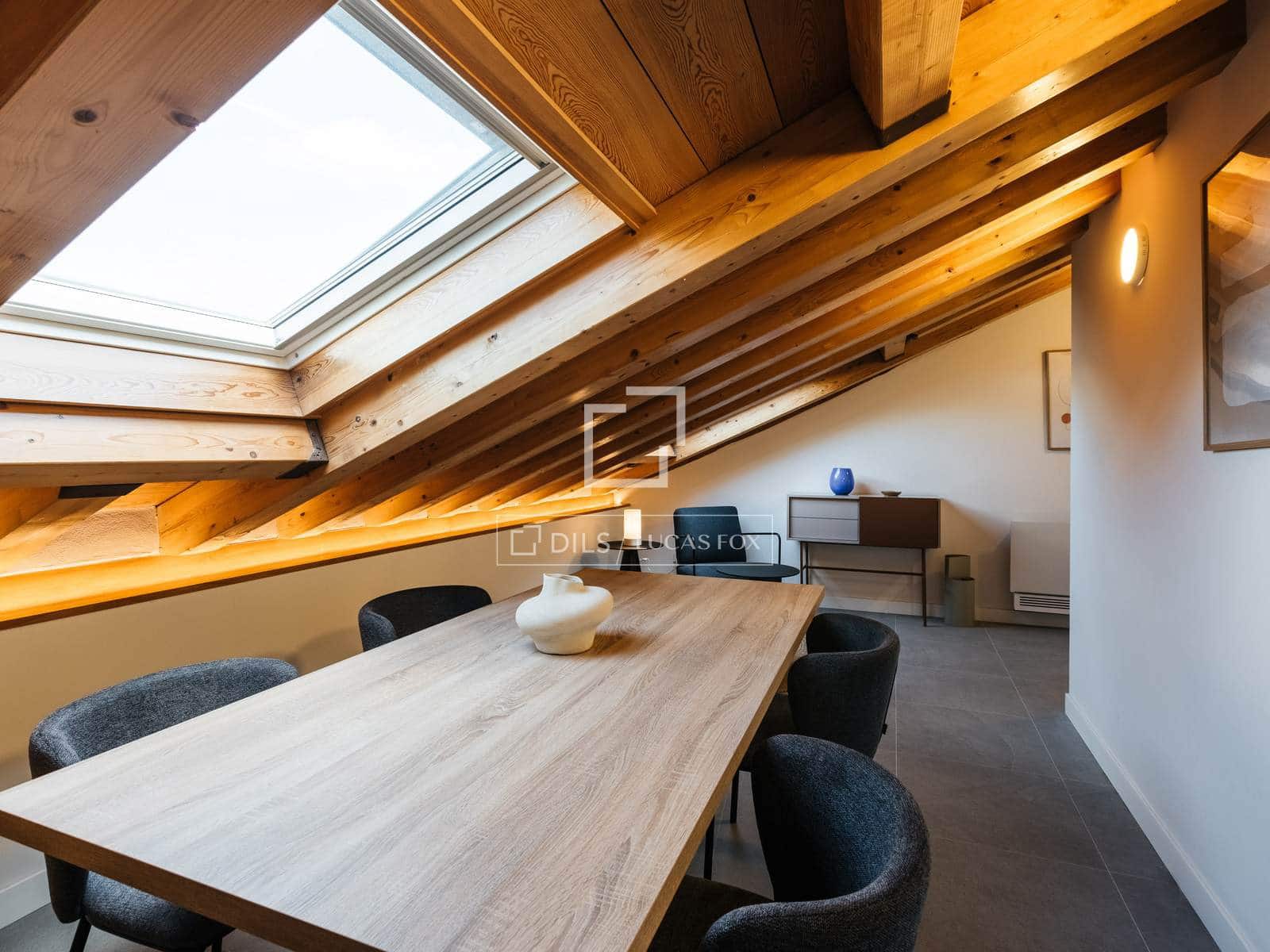 2 makuuhuone Kattohuoneisto vuokrattavana paikassa Madrid kaupunki - 2 160 € (Ref: 9709039)