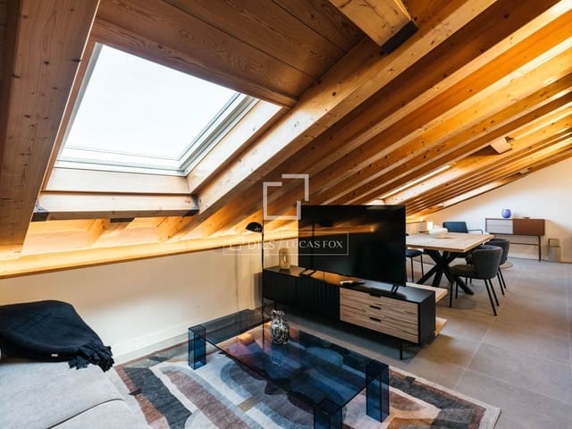 2 makuuhuone Kattohuoneisto vuokrattavana paikassa Madrid kaupunki - 2 160 € (Ref: 9709039)