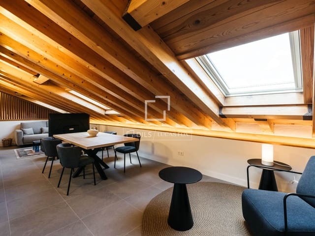 2 makuuhuone Kattohuoneisto vuokrattavana paikassa Madrid kaupunki - 2 160 € (Ref: 9709039)