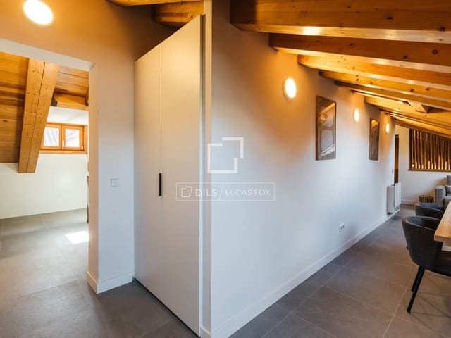 2 makuuhuone Kattohuoneisto vuokrattavana paikassa Madrid kaupunki - 2 160 € (Ref: 9709039)