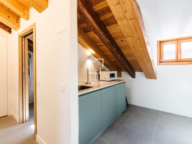 2 makuuhuone Kattohuoneisto vuokrattavana paikassa Madrid kaupunki - 2 160 € (Ref: 9709039)