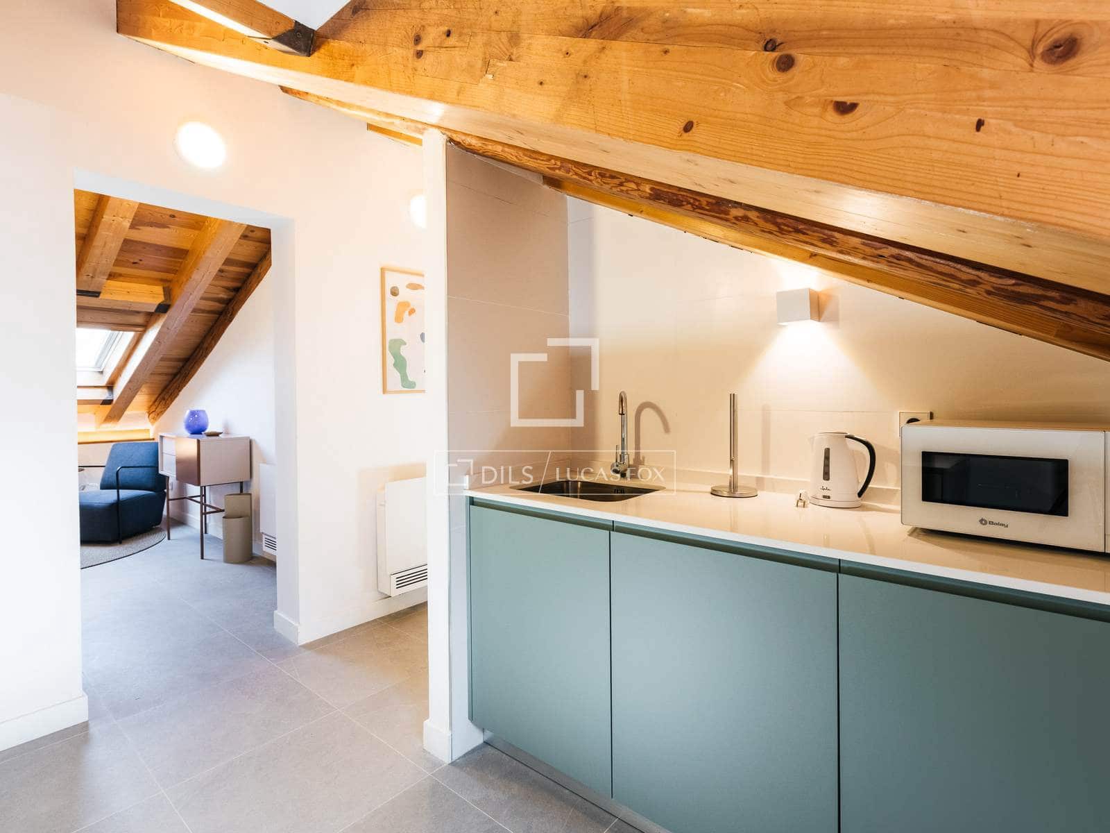 2 makuuhuone Kattohuoneisto vuokrattavana paikassa Madrid kaupunki - 2 160 € (Ref: 9709039)