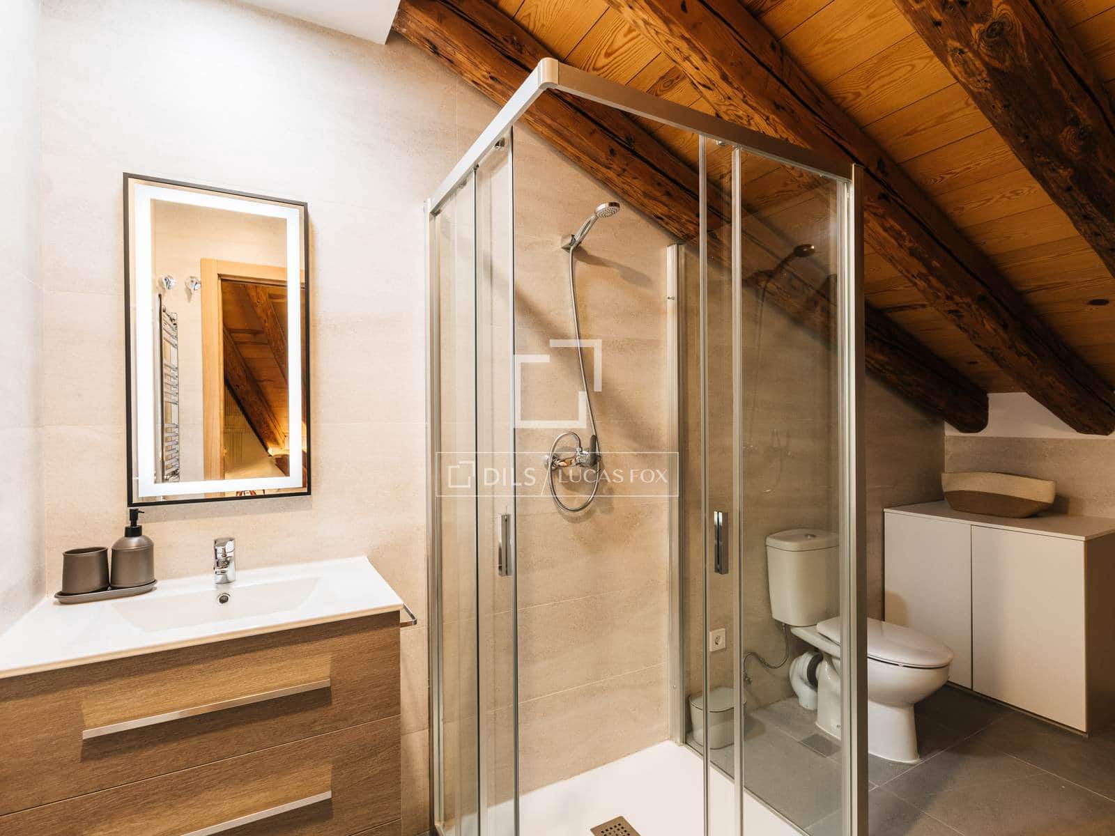 2 makuuhuone Kattohuoneisto vuokrattavana paikassa Madrid kaupunki - 2 160 € (Ref: 9709039)