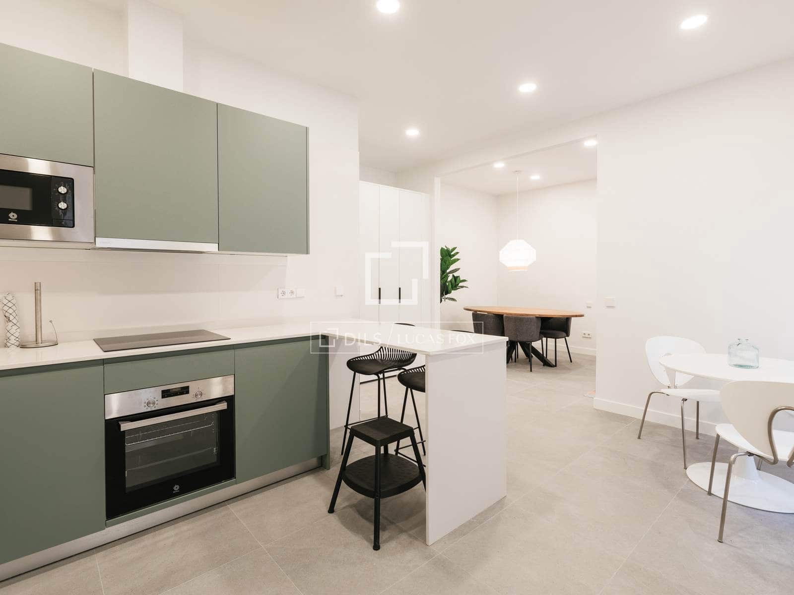 3 slaapkamer Appartement te huur in Madrid stad - € 3.900 (Ref: 9709040)