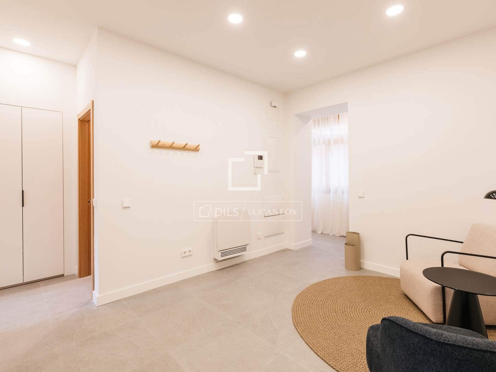 3 slaapkamer Appartement te huur in Madrid stad - € 3.900 (Ref: 9709040)