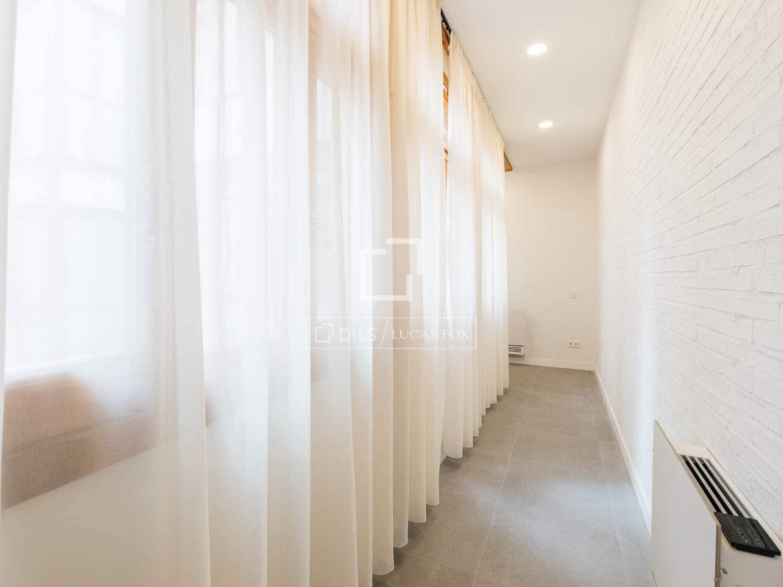 3 slaapkamer Appartement te huur in Madrid stad - € 3.900 (Ref: 9709040)