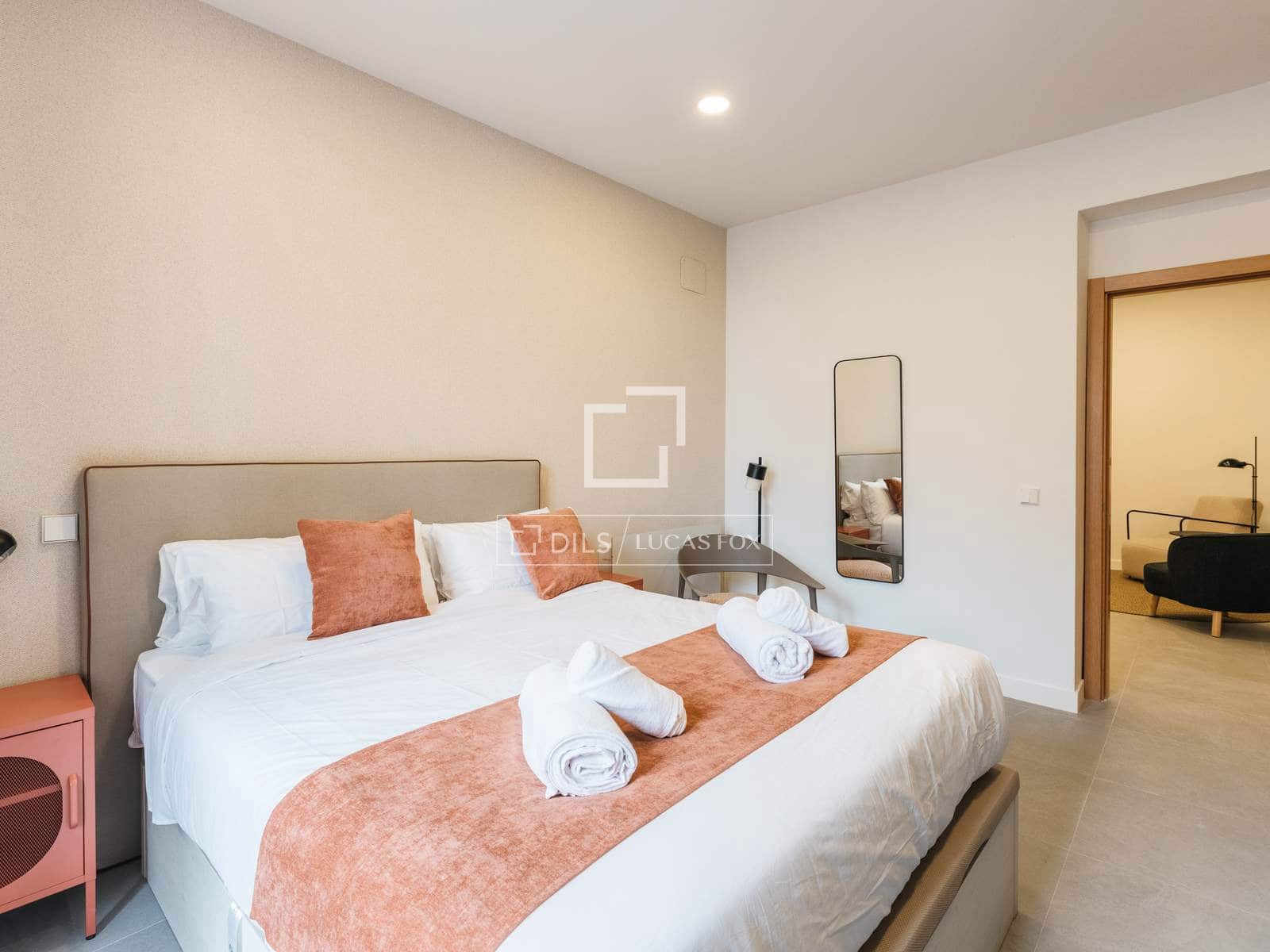 3 slaapkamer Appartement te huur in Madrid stad - € 3.900 (Ref: 9709040)