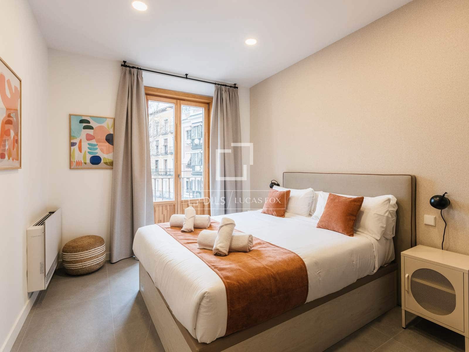 3 slaapkamer Appartement te huur in Madrid stad - € 3.900 (Ref: 9709040)