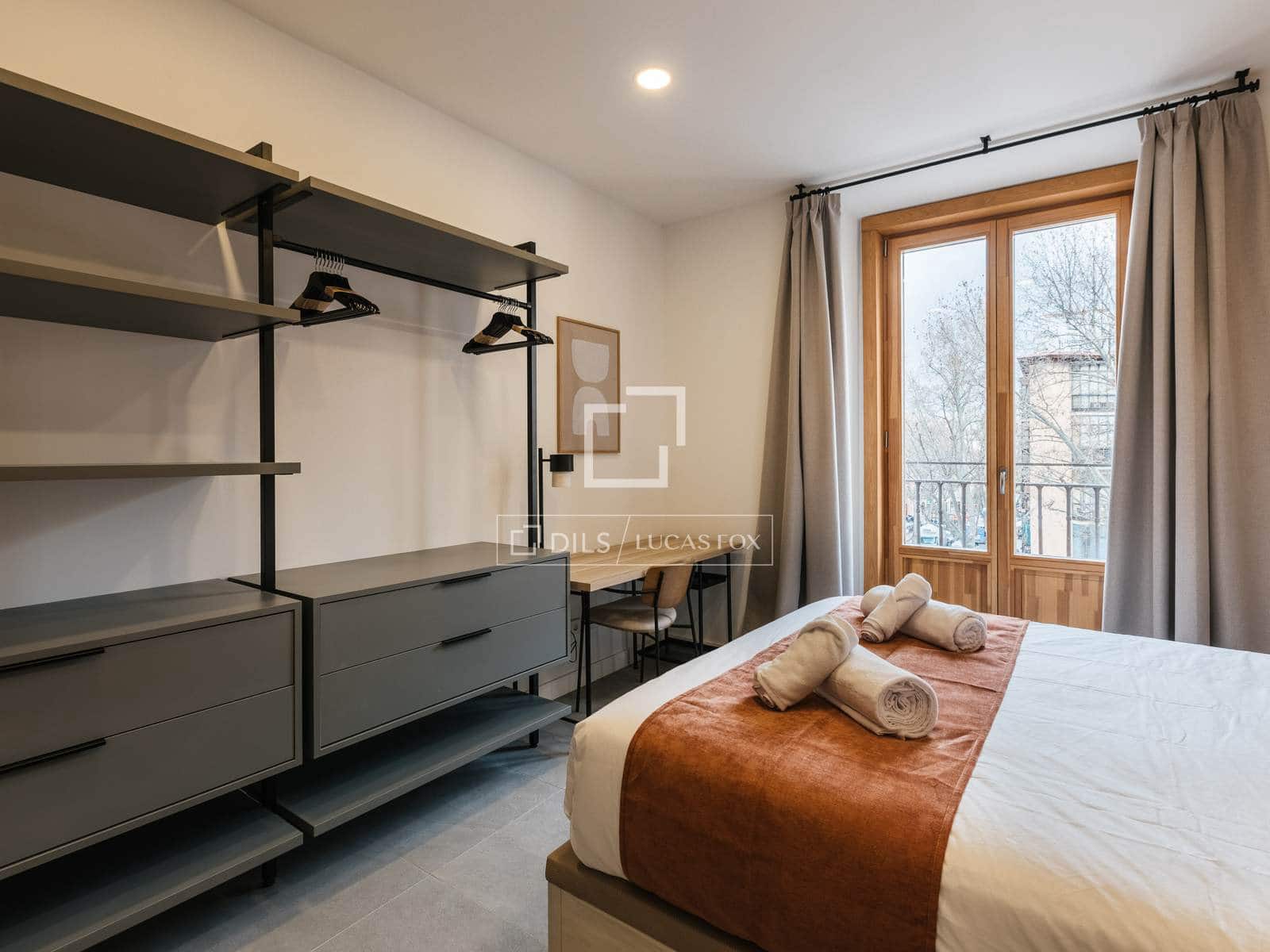 3 slaapkamer Appartement te huur in Madrid stad - € 3.900 (Ref: 9709040)