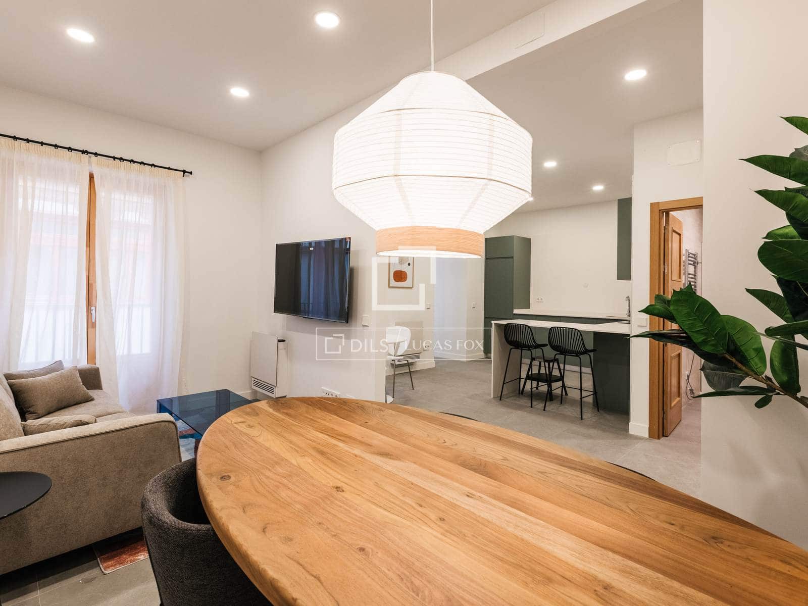 3 slaapkamer Appartement te huur in Madrid stad - € 3.900 (Ref: 9709040)