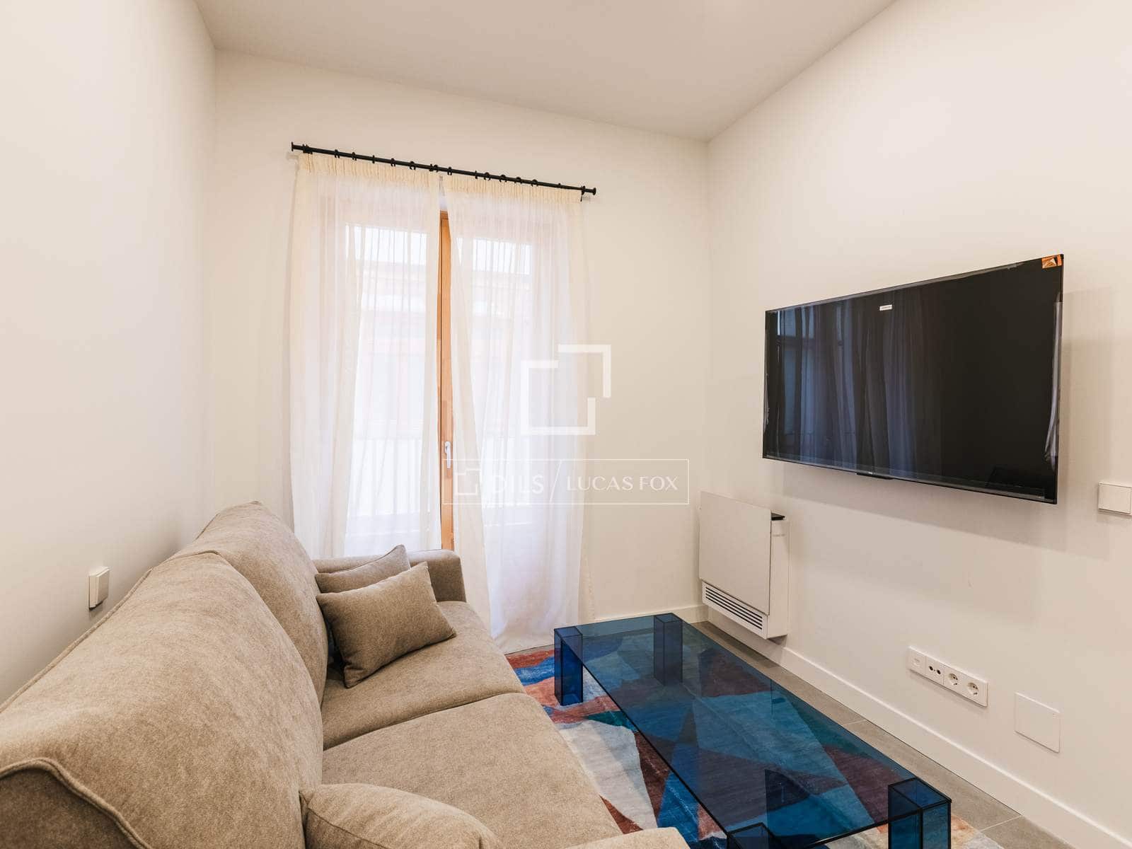 3 slaapkamer Appartement te huur in Madrid stad - € 3.900 (Ref: 9709040)