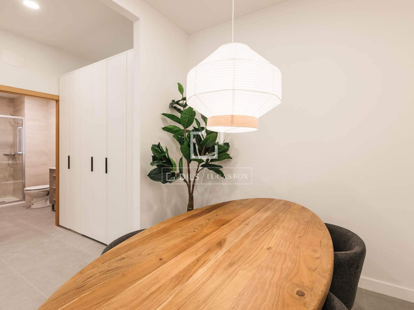 3 slaapkamer Appartement te huur in Madrid stad - € 3.900 (Ref: 9709040)