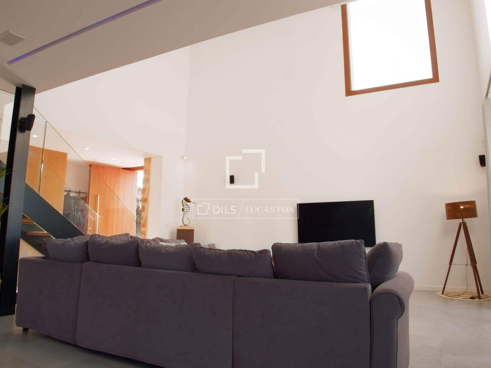 3 bedroom Finca/Country House for rent in Alcudia with pool garage - € 10,000 (Ref: 9709041)