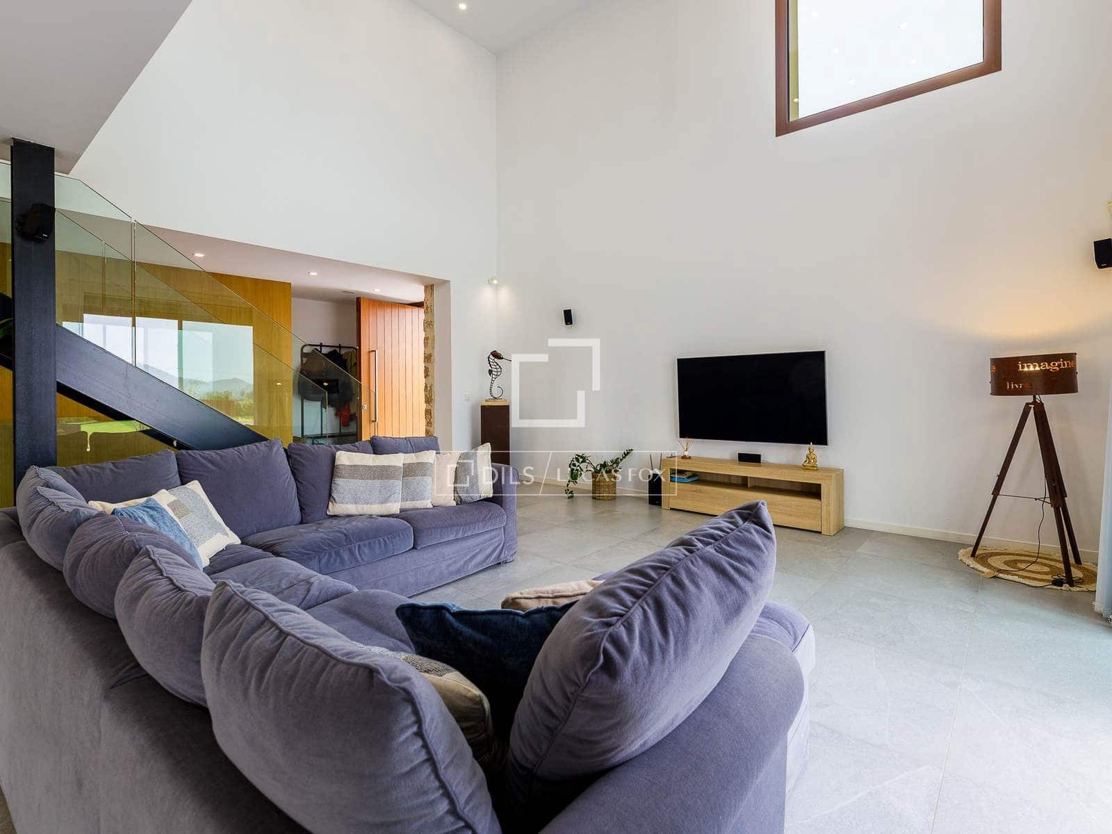 3 bedroom Finca/Country House for rent in Alcudia with pool garage - € 10,000 (Ref: 9709041)