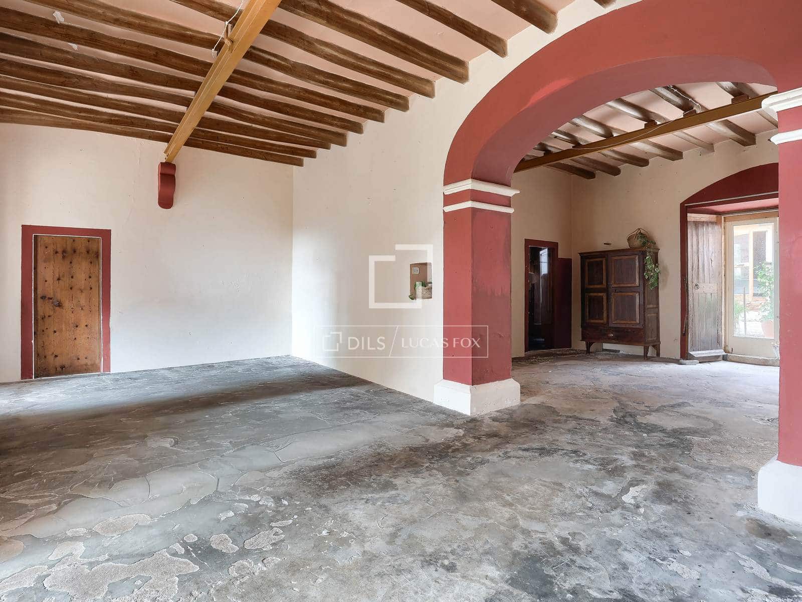 8 bedroom Finca/Country House for sale in Llucmajor with garage - € 4,485,000 (Ref: 9709044)