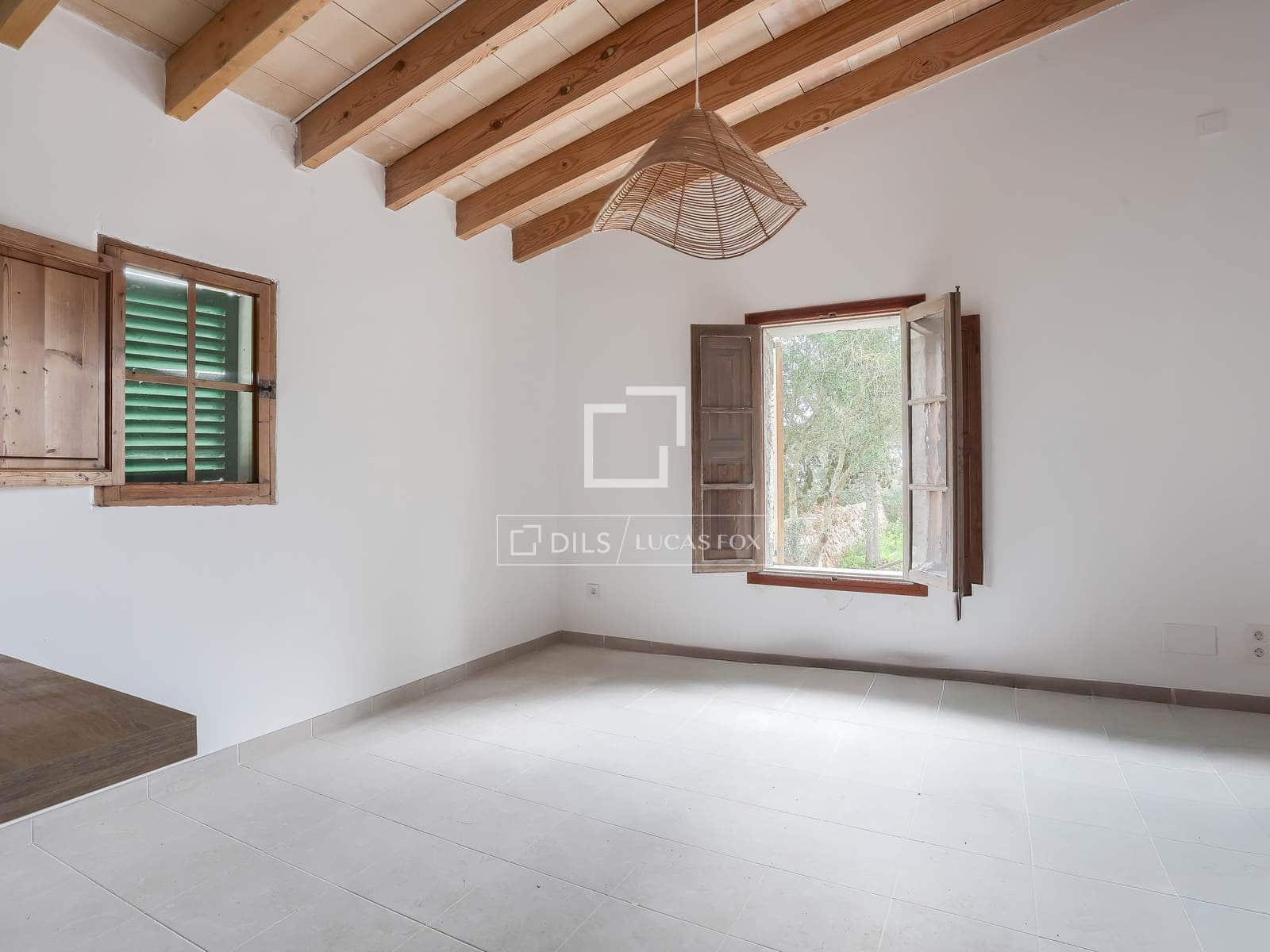 8 bedroom Finca/Country House for sale in Llucmajor with garage - € 4,485,000 (Ref: 9709044)