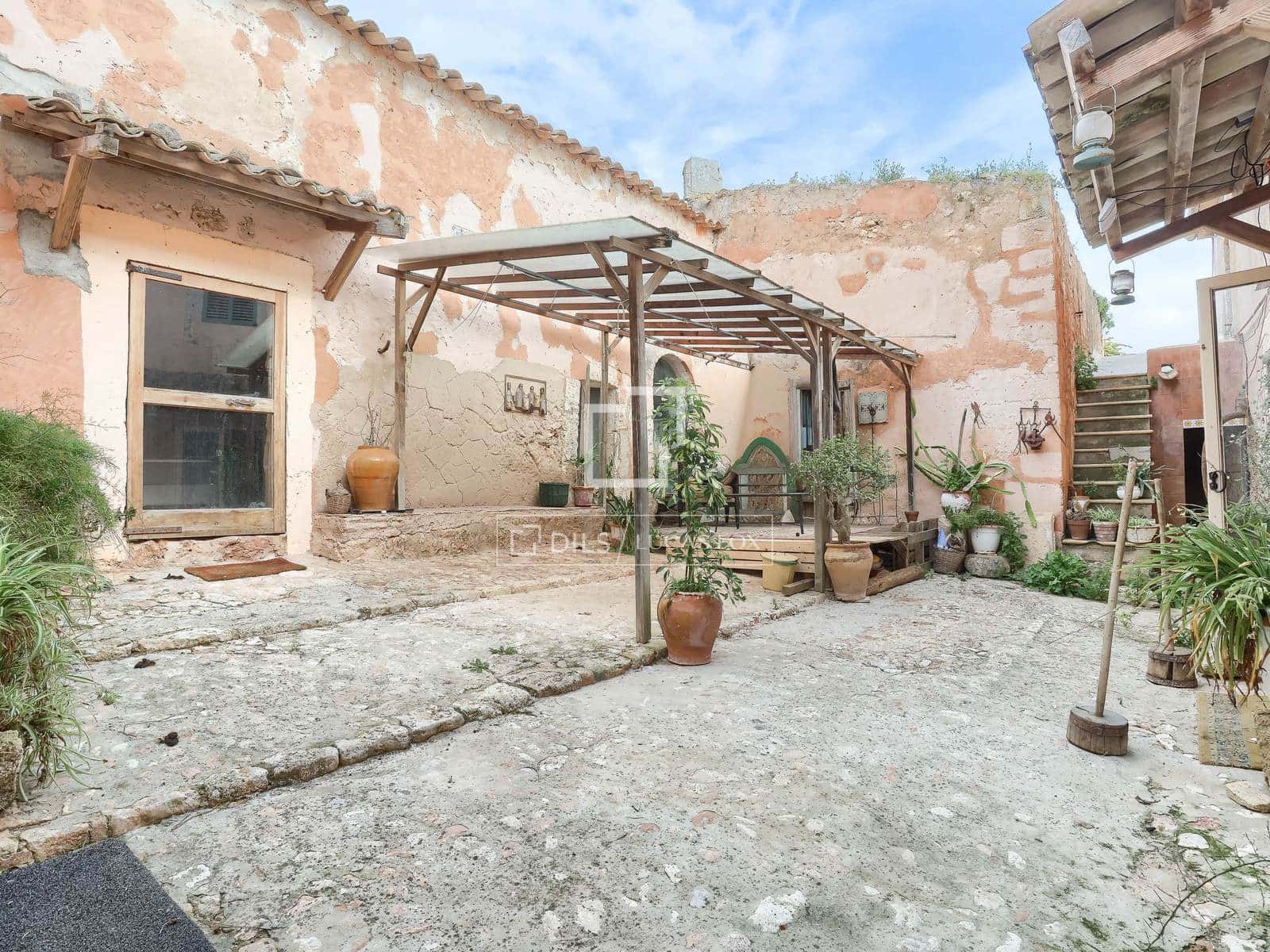 8 bedroom Finca/Country House for sale in Llucmajor with garage - € 4,485,000 (Ref: 9709044)