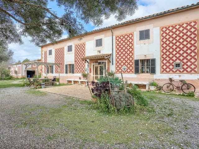 8 bedroom Finca/Country House for sale in Llucmajor with garage - € 4,485,000 (Ref: 9709044)
