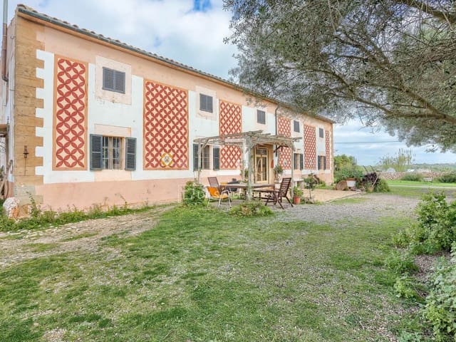 8 bedroom Finca/Country House for sale in Llucmajor with garage - € 4,485,000 (Ref: 9709044)
