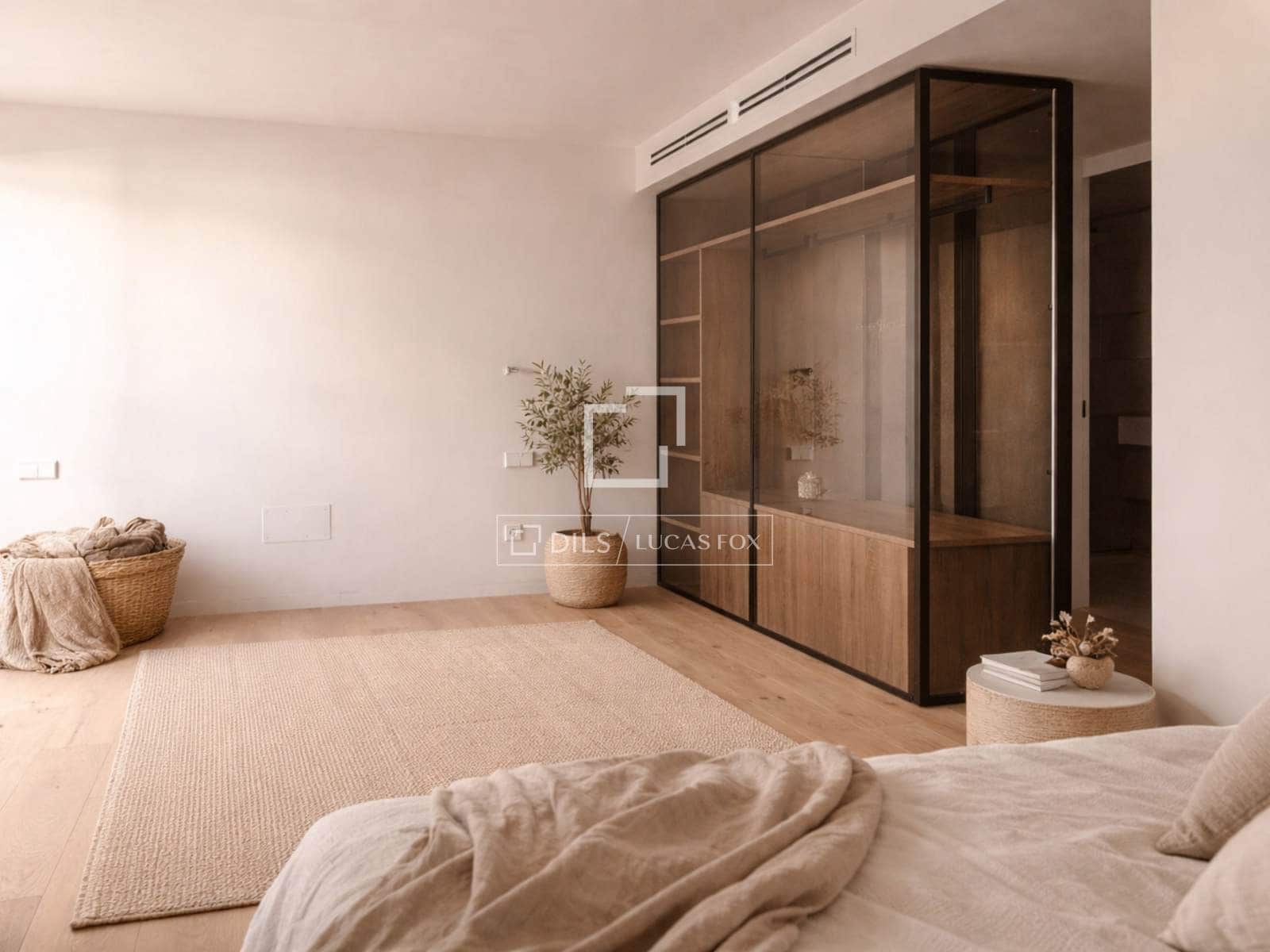 4 bedroom Apartment for sale in Palma de Mallorca with garage - € 1,149,000 (Ref: 9709045)