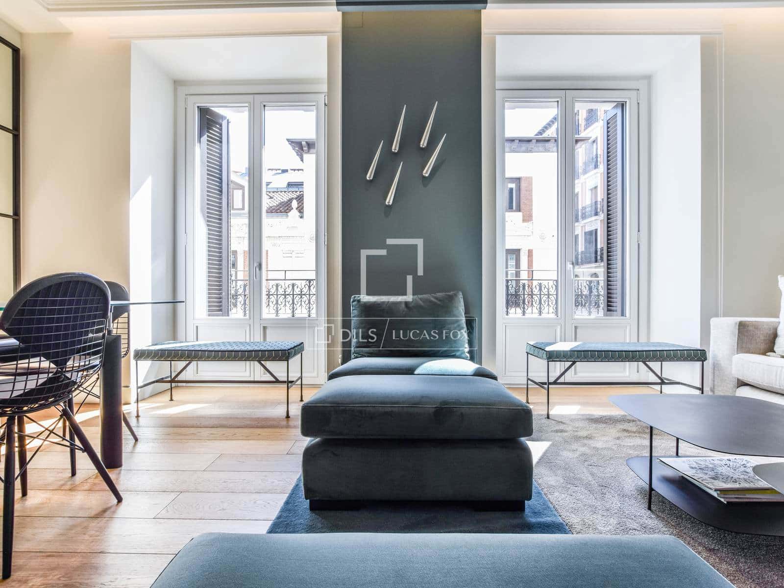 3 quarto Apartamento para arrendar em Madrid cidade - 8 800 € (Ref: 9709130)