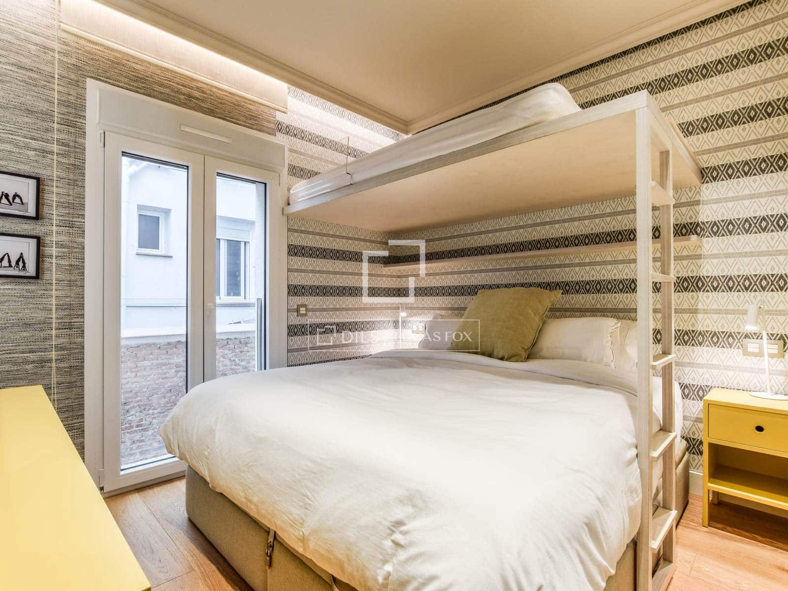 3 quarto Apartamento para arrendar em Madrid cidade - 8 800 € (Ref: 9709130)