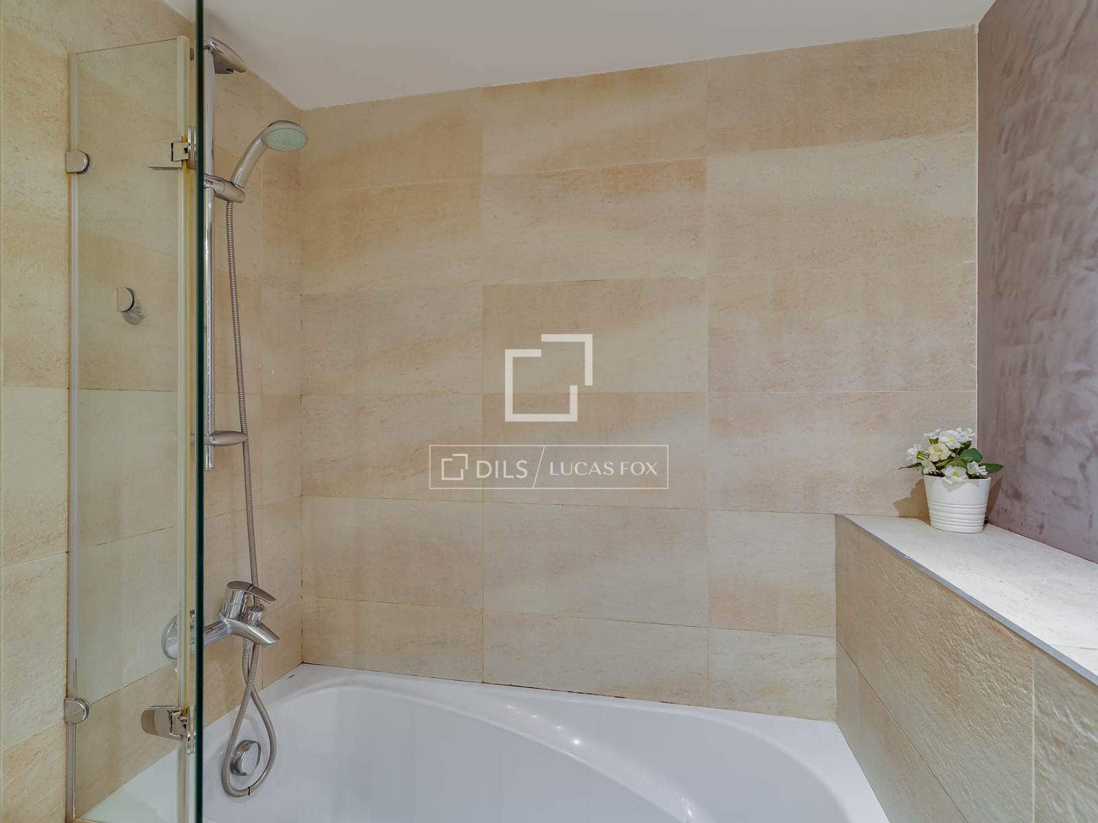 2 soverom Leilighet til salgs i Barcelona by - € 495 000 (Ref: 9714053)