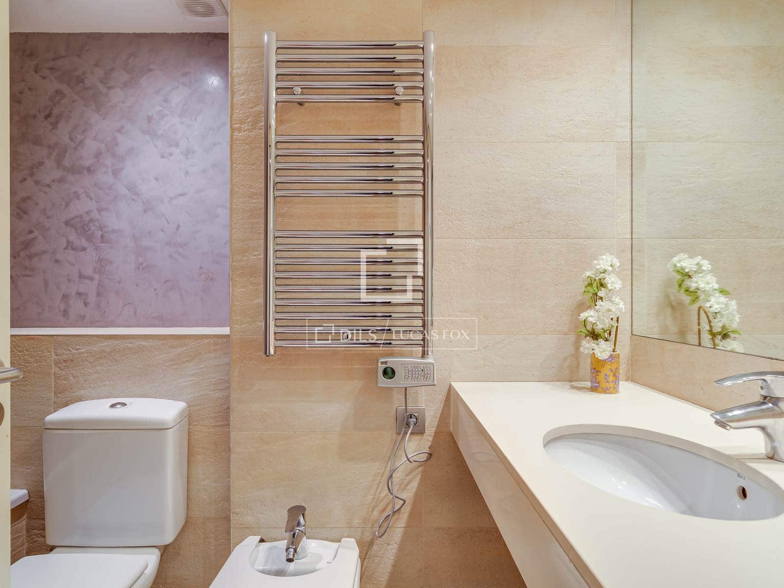 2 soverom Leilighet til salgs i Barcelona by - € 495 000 (Ref: 9714053)