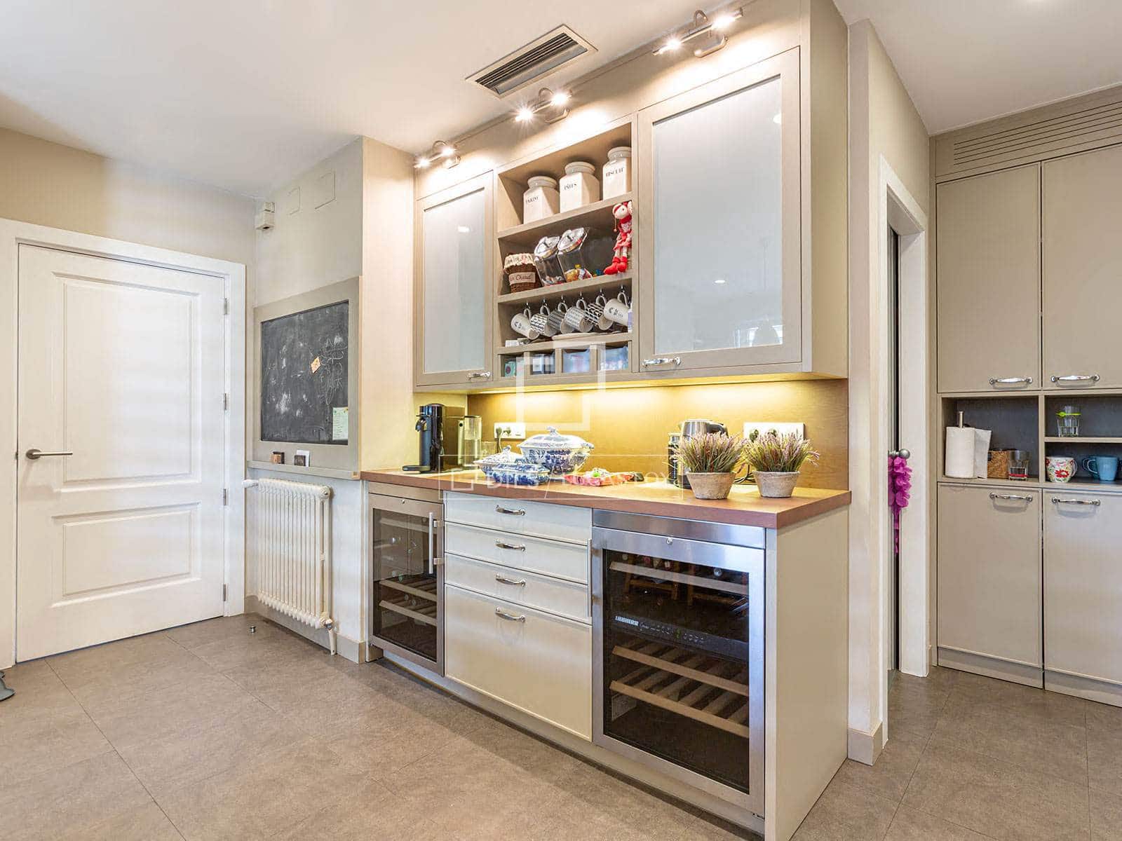 6 bedroom Apartment for sale in Barcelona city with garage - € 5,500,000 (Ref: 9714171)