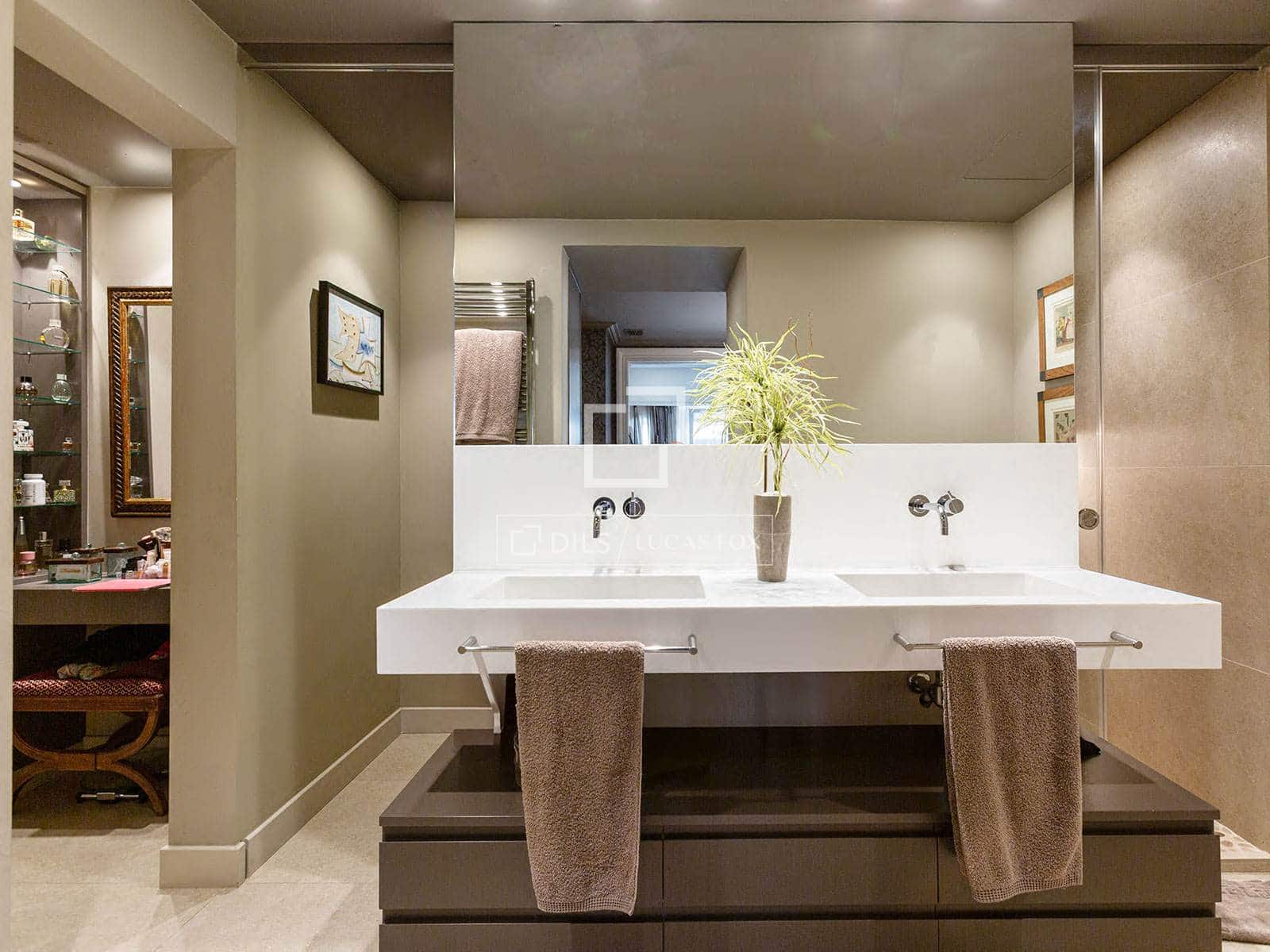 6 bedroom Apartment for sale in Barcelona city with garage - € 5,500,000 (Ref: 9714171)